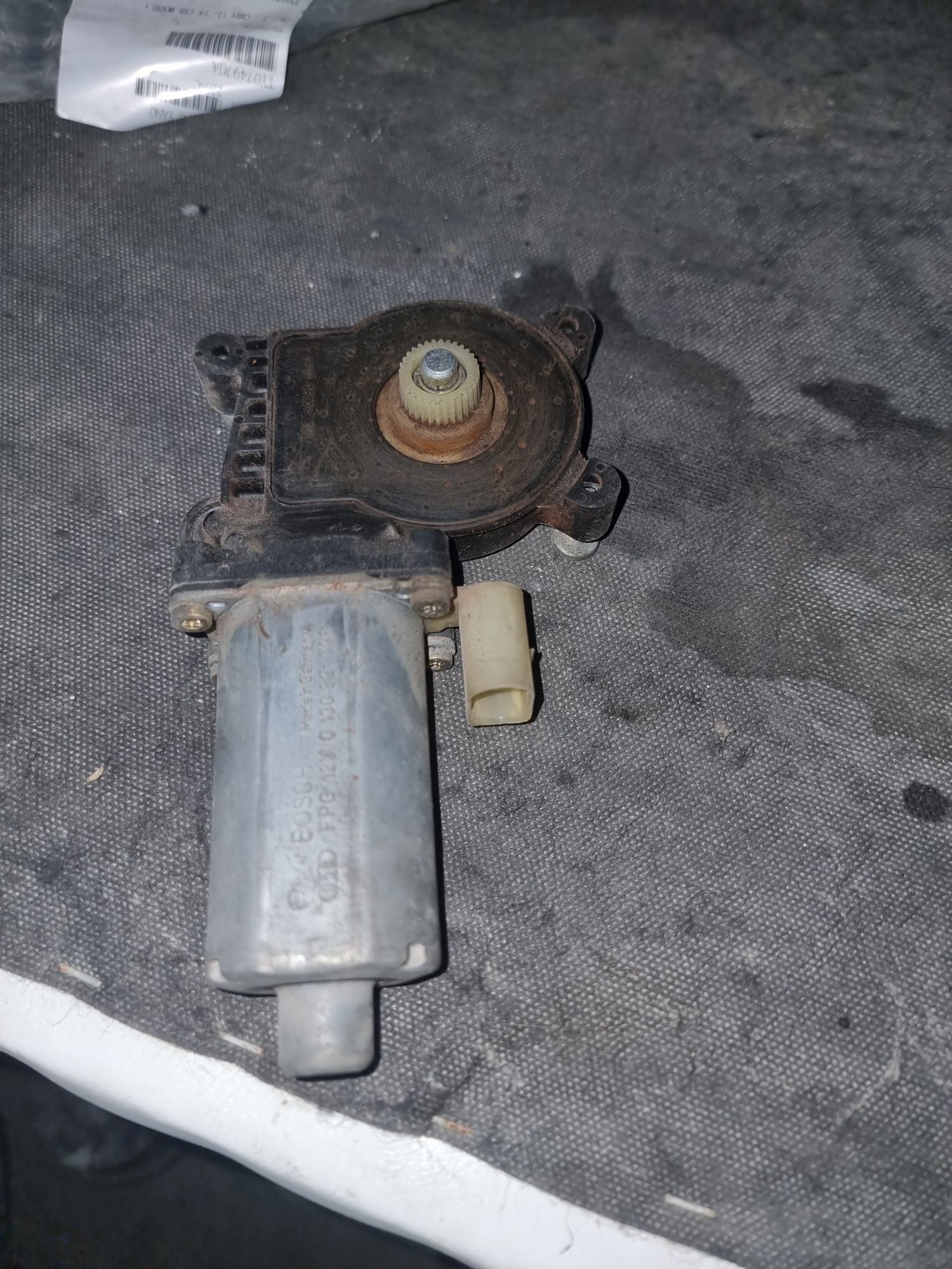 Продам запчасти на Bmw