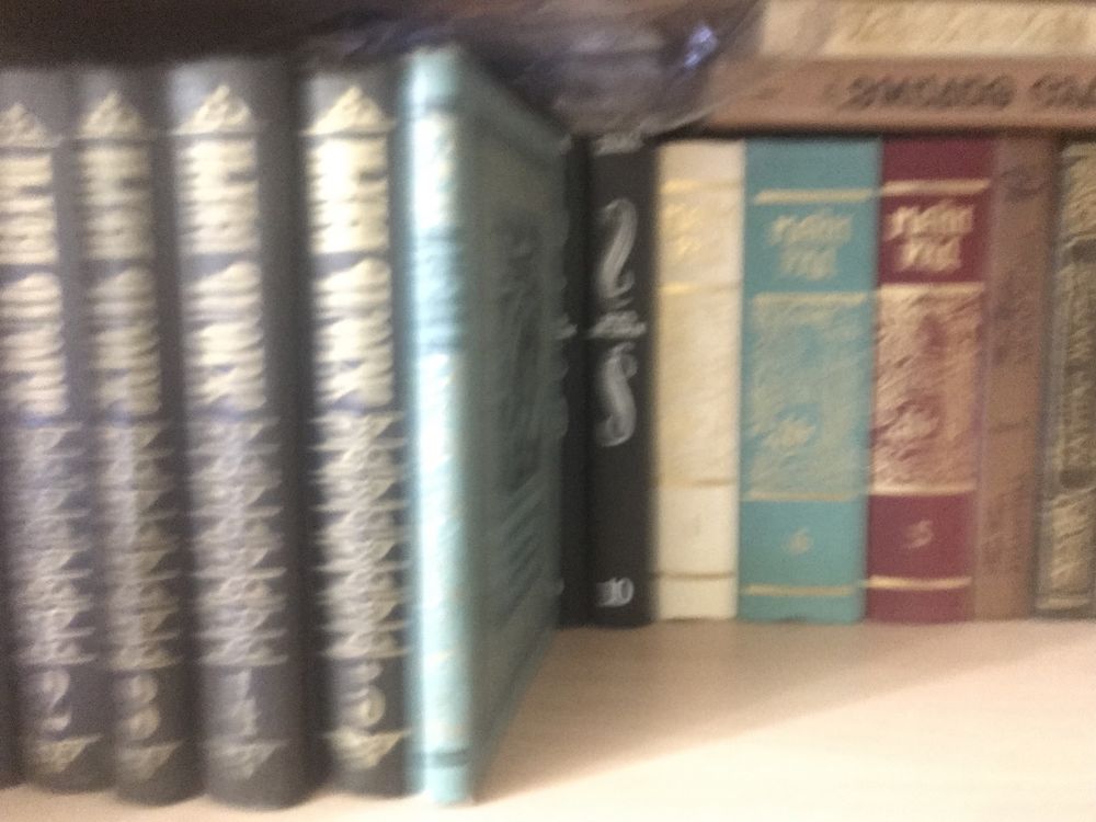 Продам книги история, приключения,детективы зарубежные и рассийские.