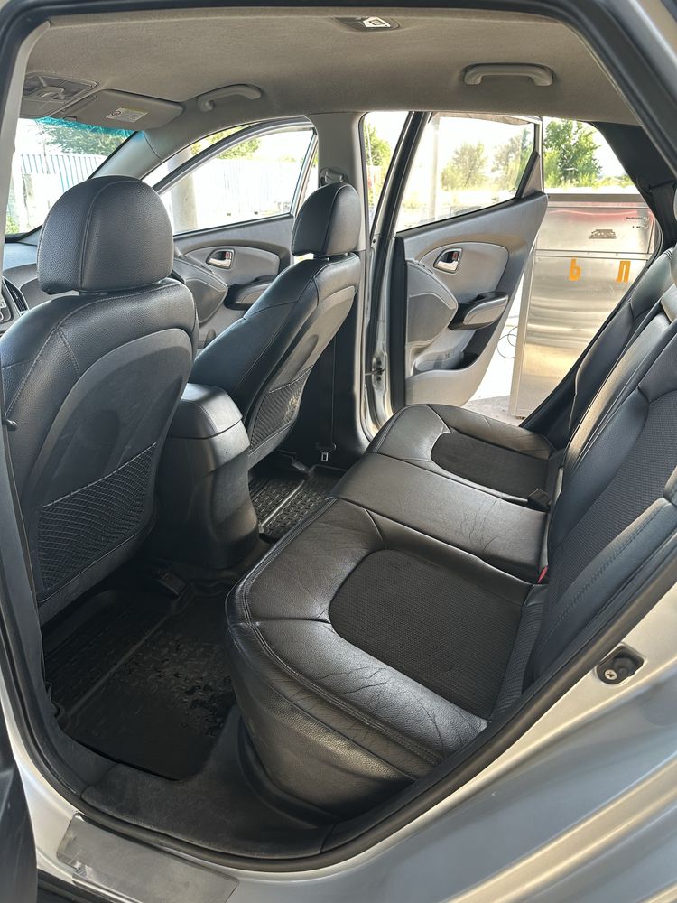 hyundai tucson 2010