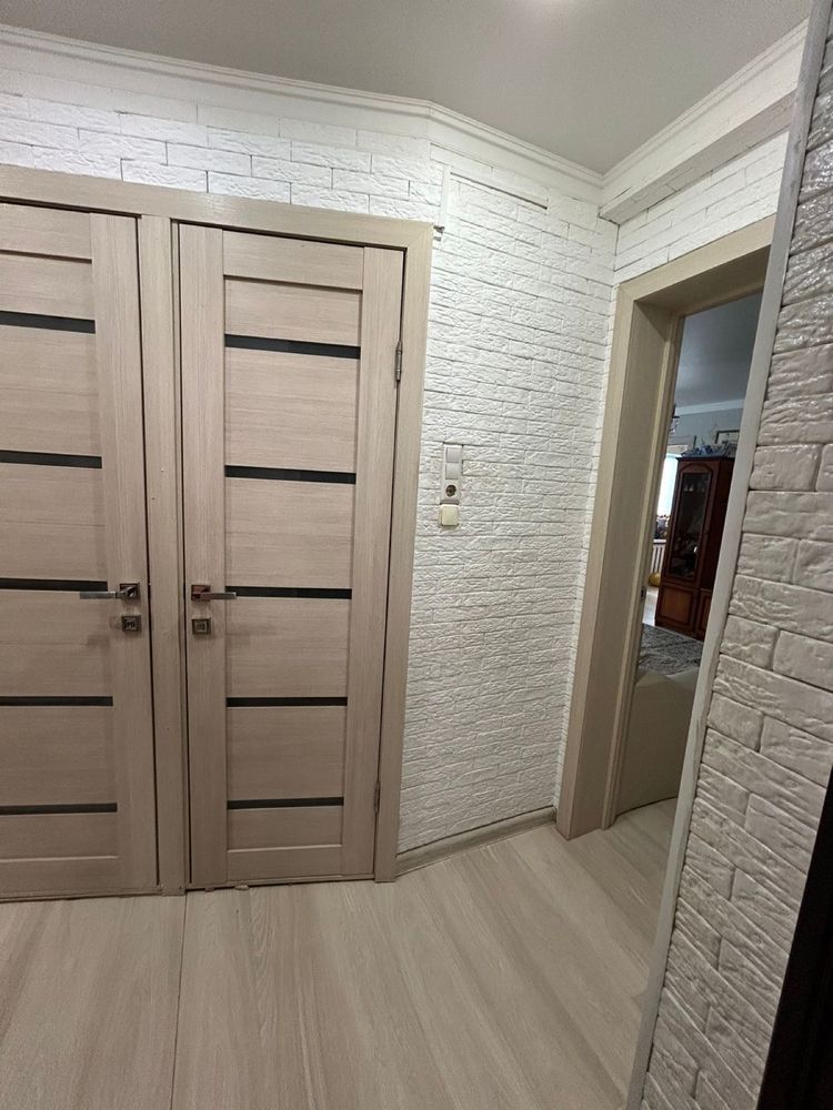 Продам квартиру 3-х комнатную