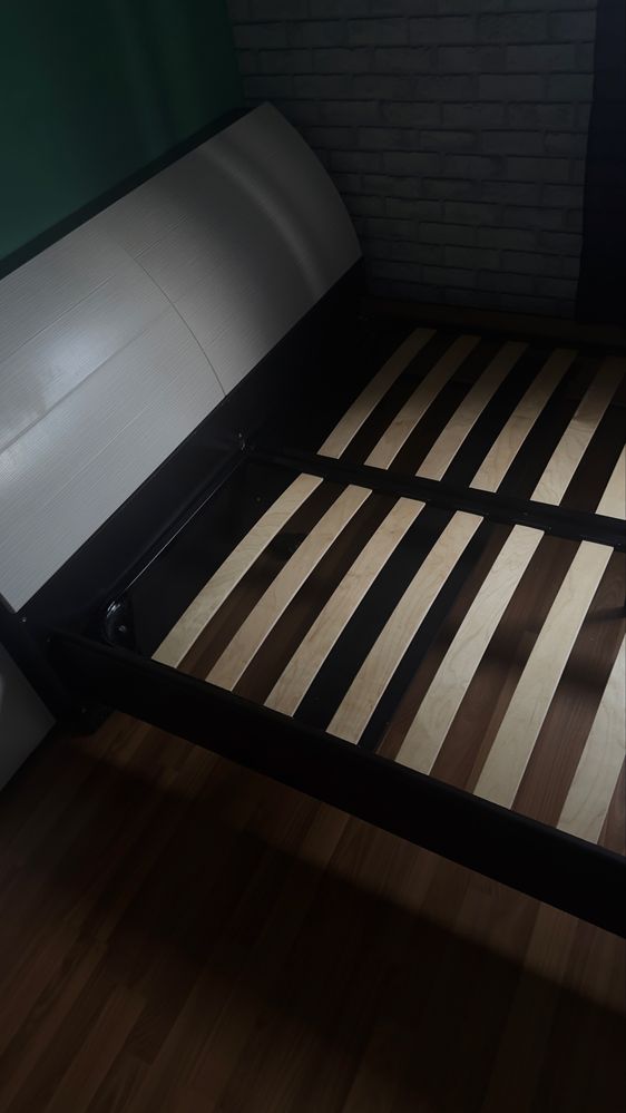 Кровать 140/200 с ящиками для храния