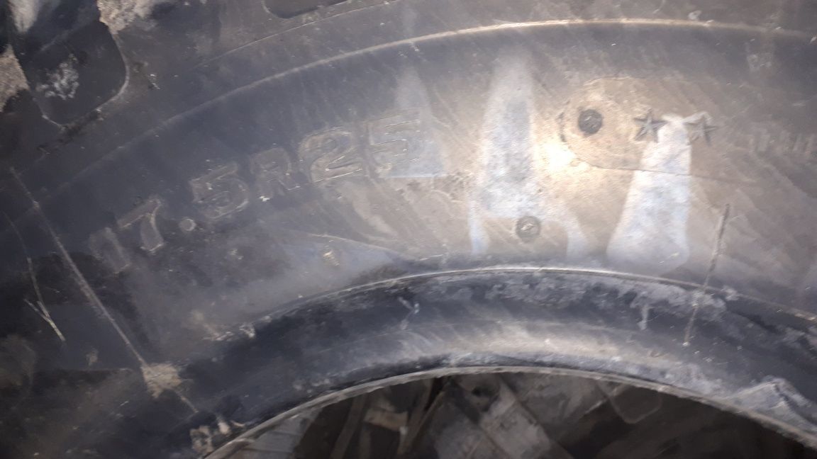 17.5R25 карьерные 4 шт