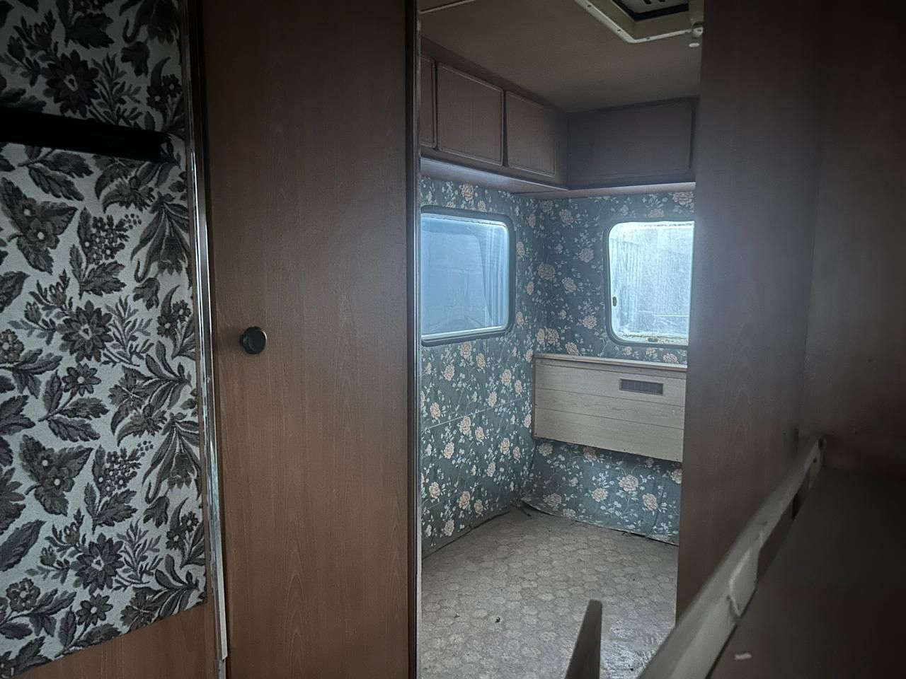 Прицеп Дом на колесах