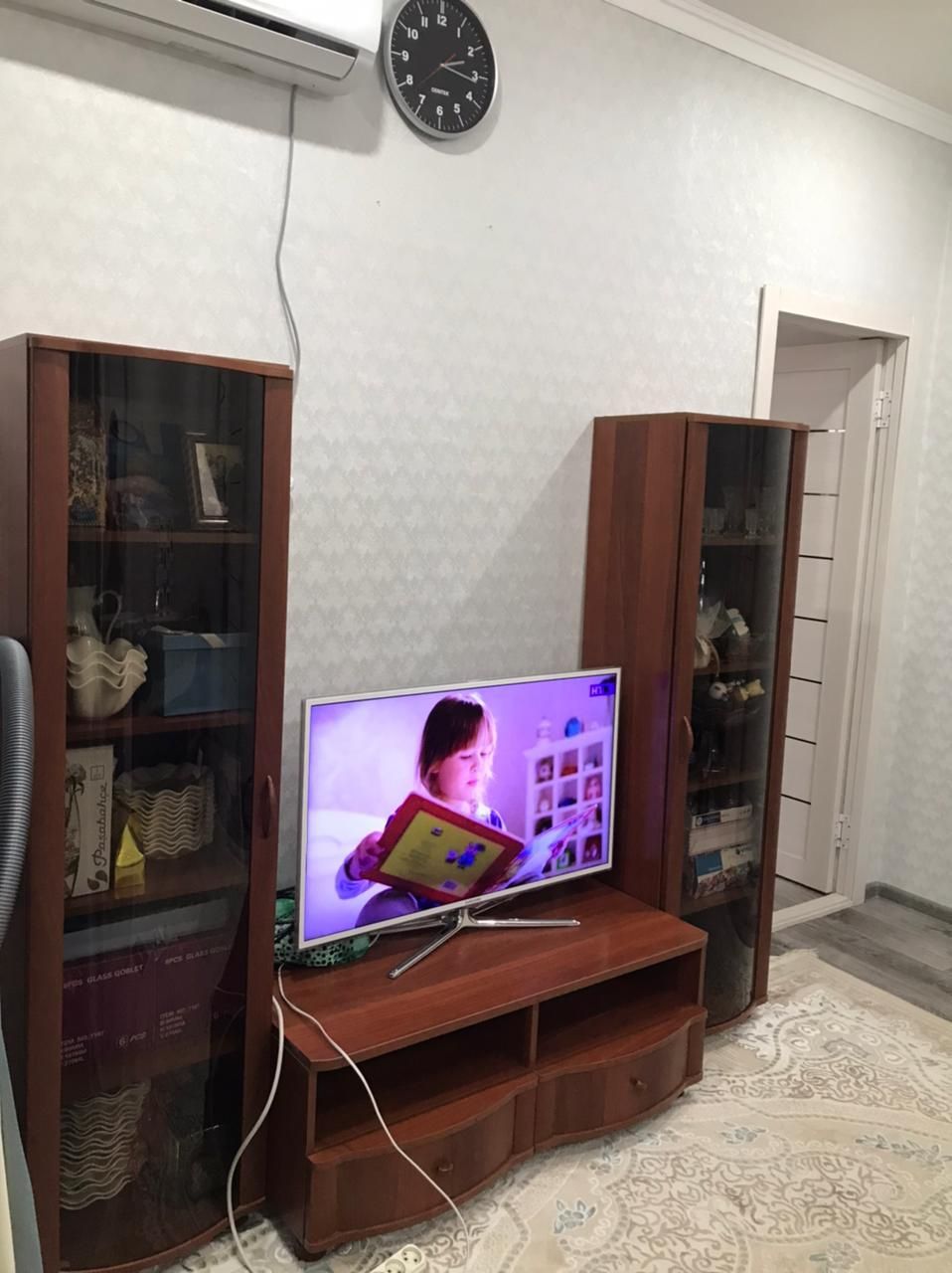 Продаются мини стенка