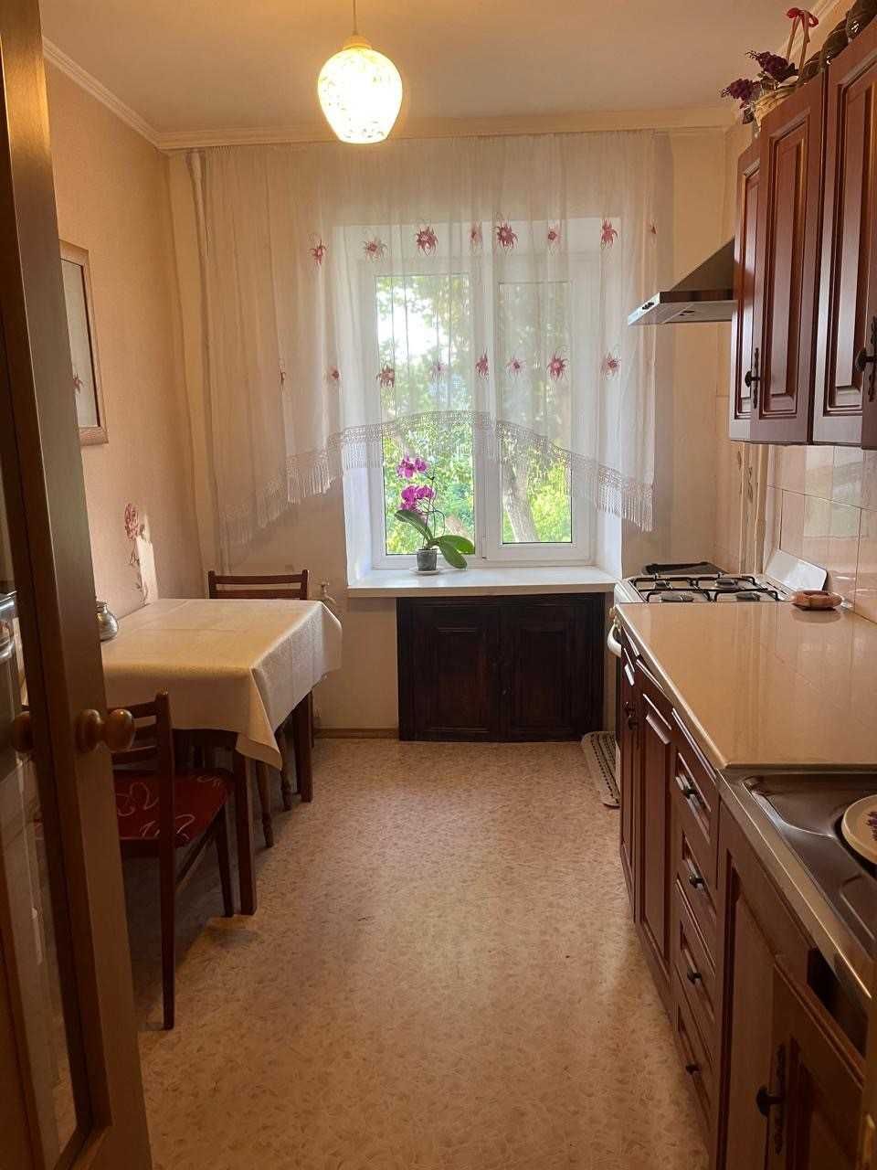 Срочно продам 2 кв-ру в центре