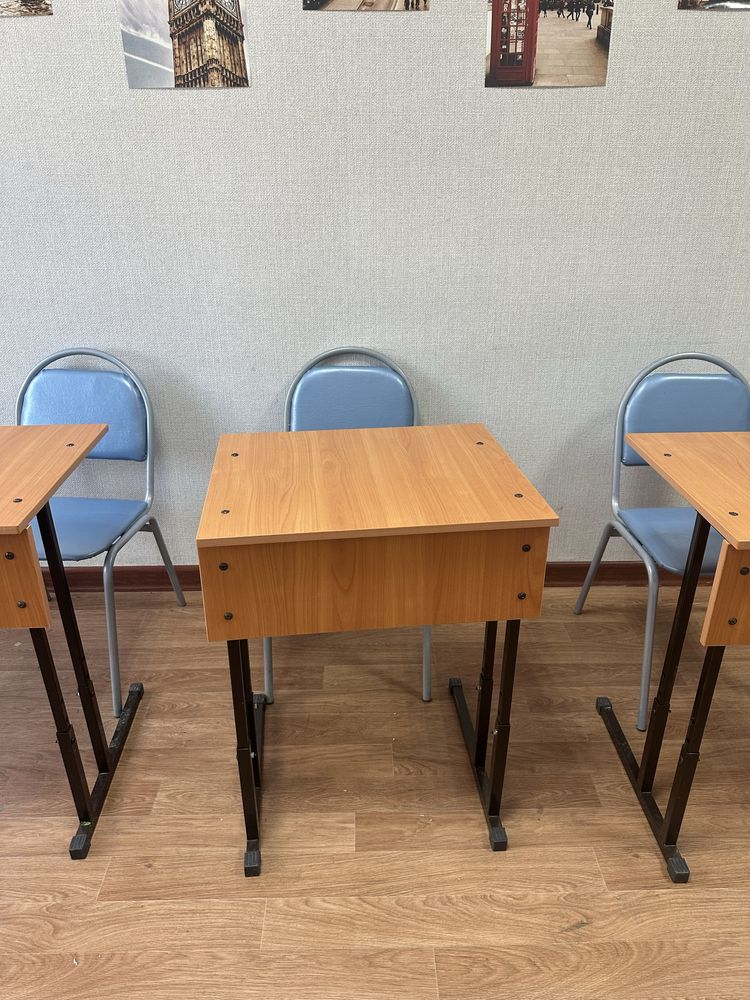 Продам парты в отличном состояний