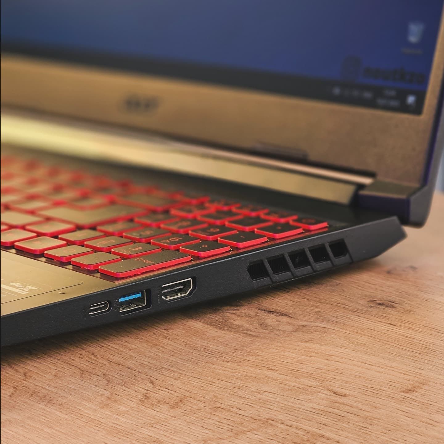 Мощный игровой ноутбук Acer Nitro 5