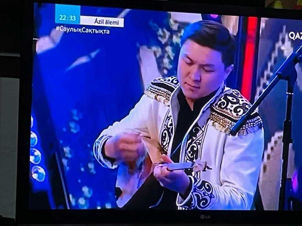 Тамада Шоумен Асаба  Ансамбль Аппаратура Домбырист Баянист Фото Видео