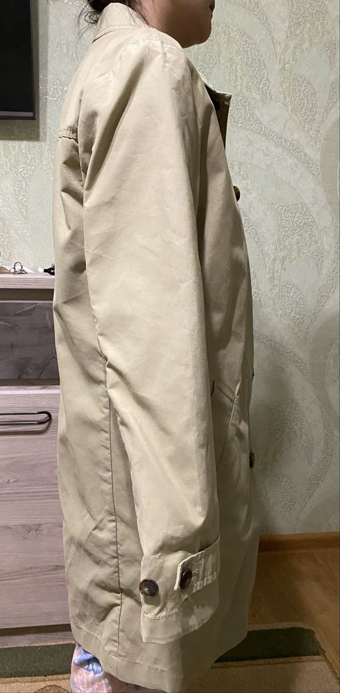 Плащь женский   .