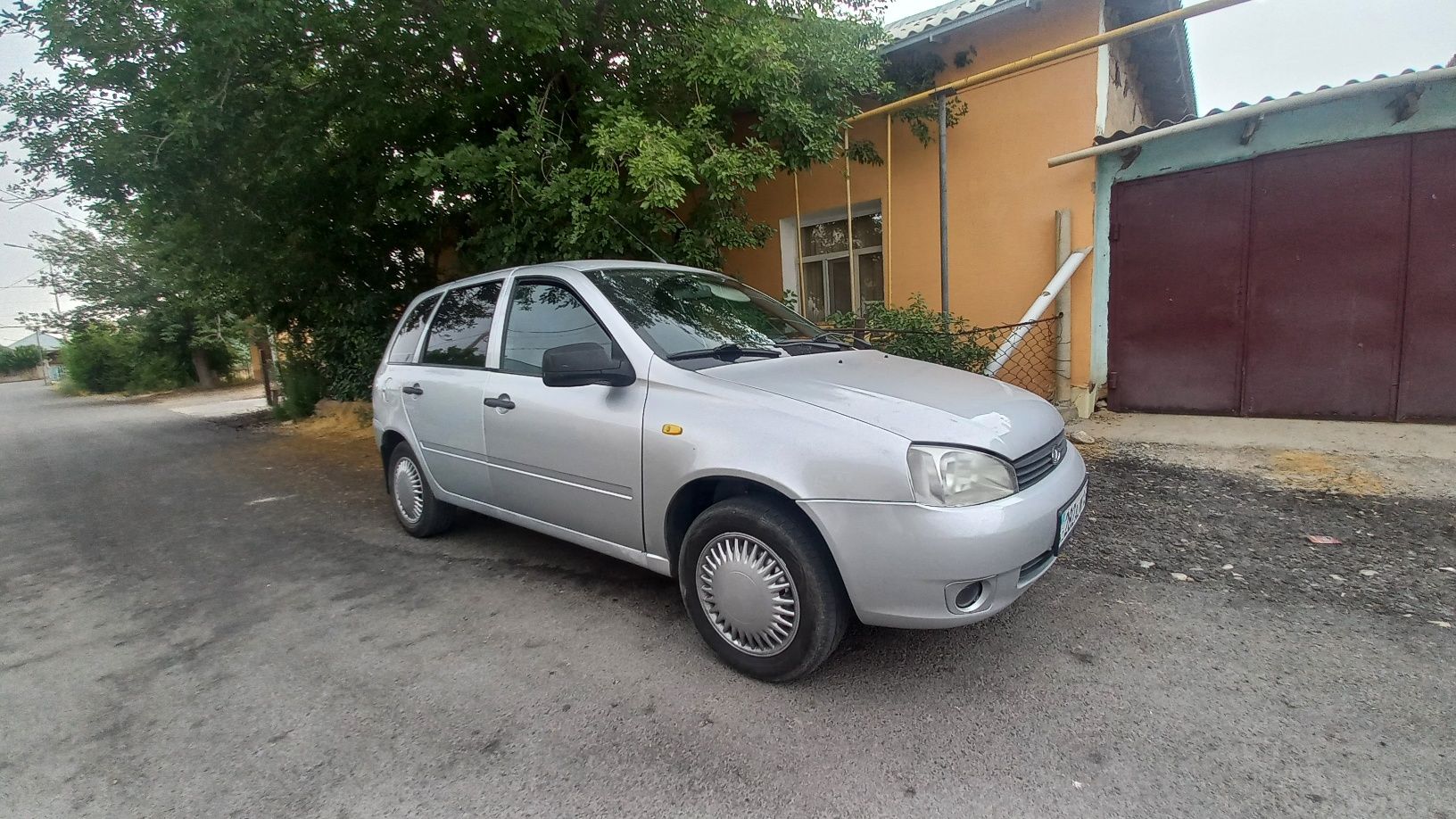 Lada Kalina в хорошем состоянии