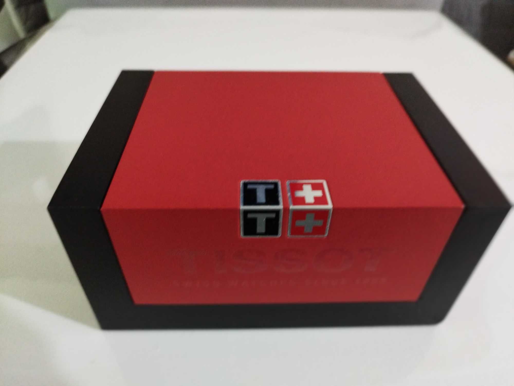 Продам женские часы Tissot