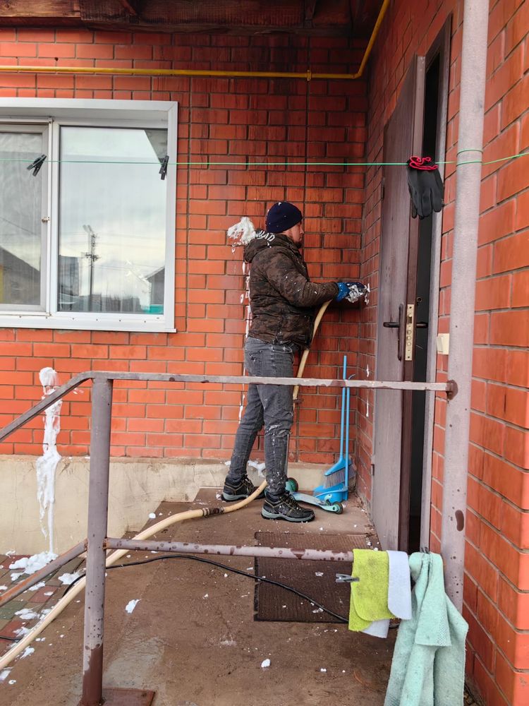 Утипление домов здания фасада крыши стен мансард пена пенополиуретан
