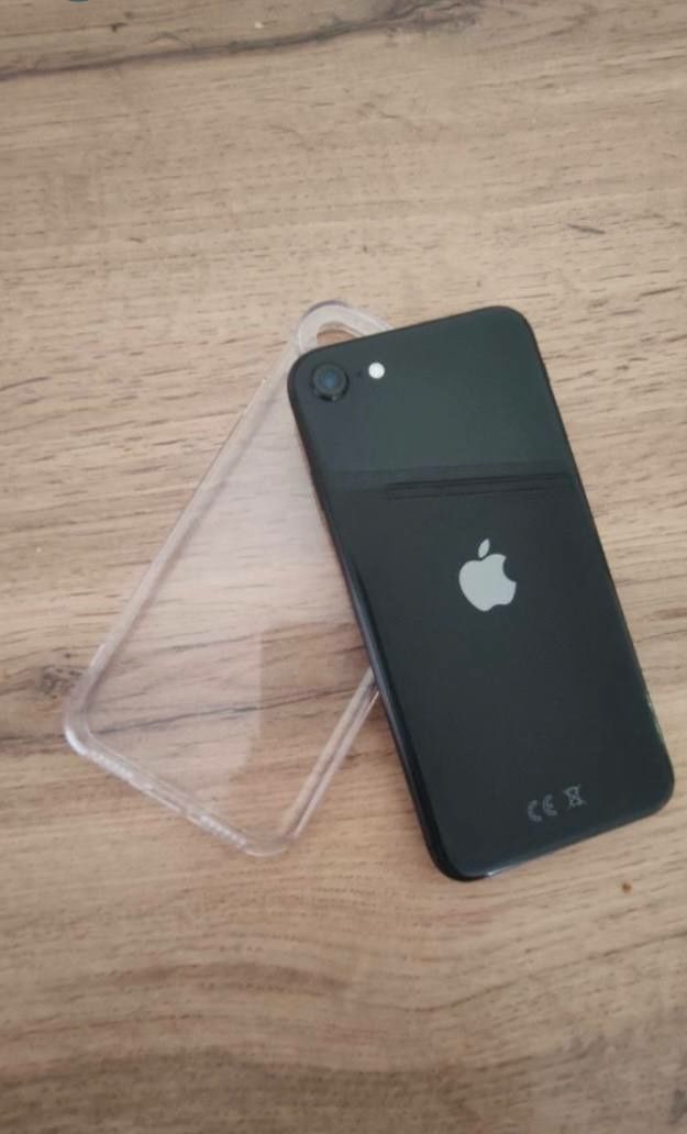 iPhone se 128 гб 70к