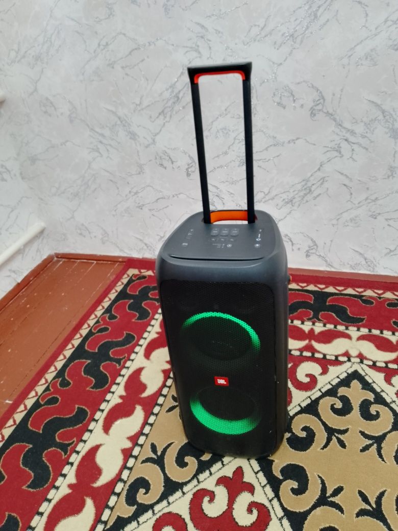 JBL partuboox 310