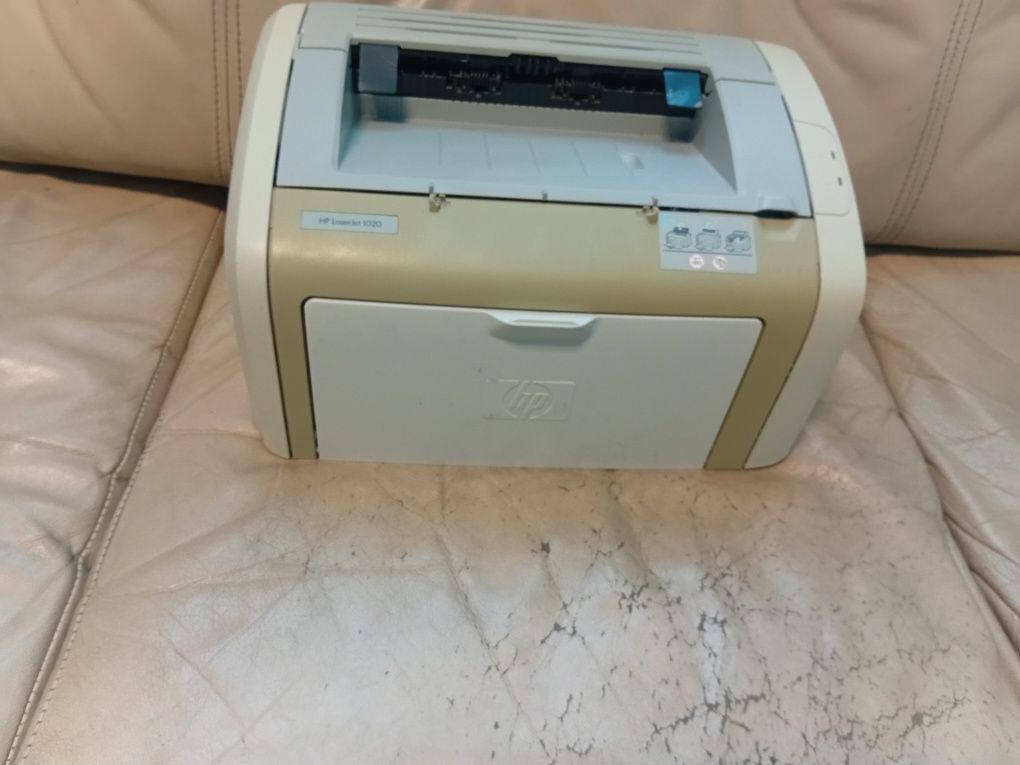 Продам принтер нр 1020