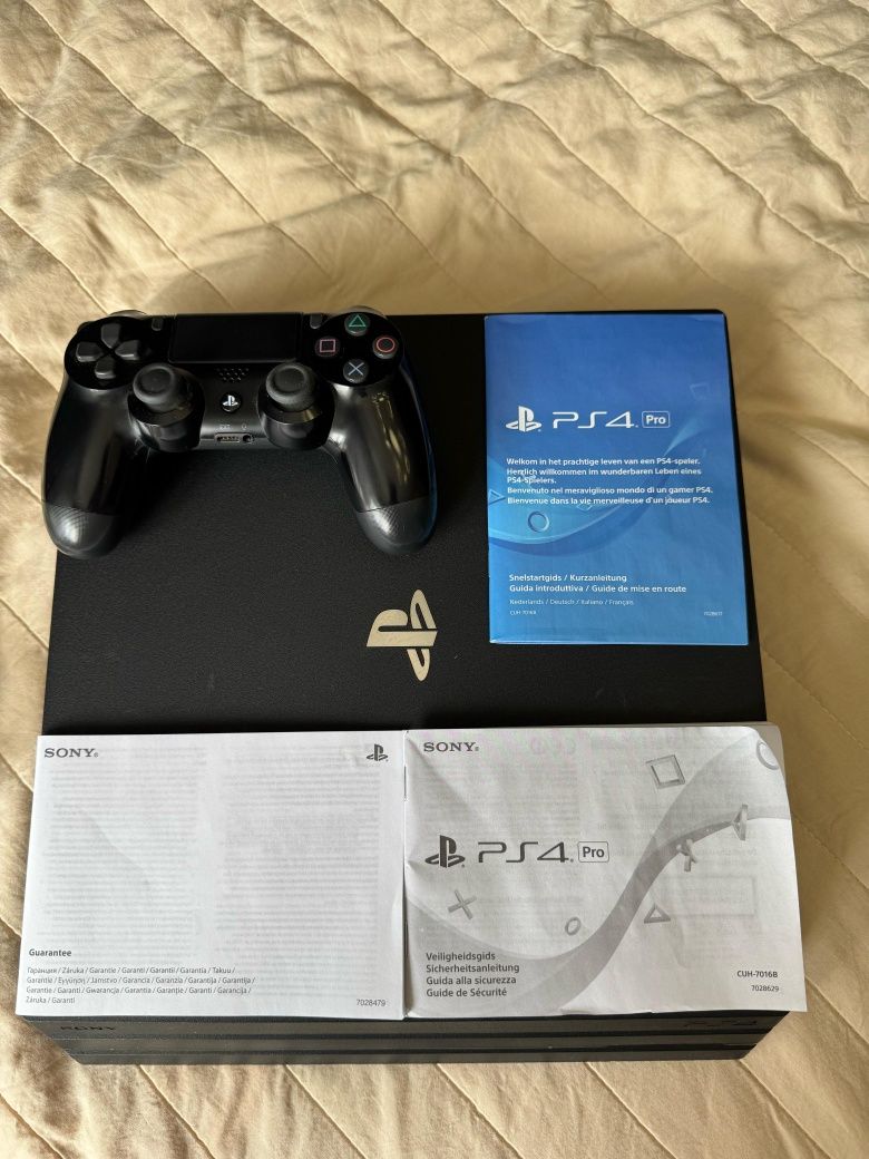 Продаю Playstation 4 Pro