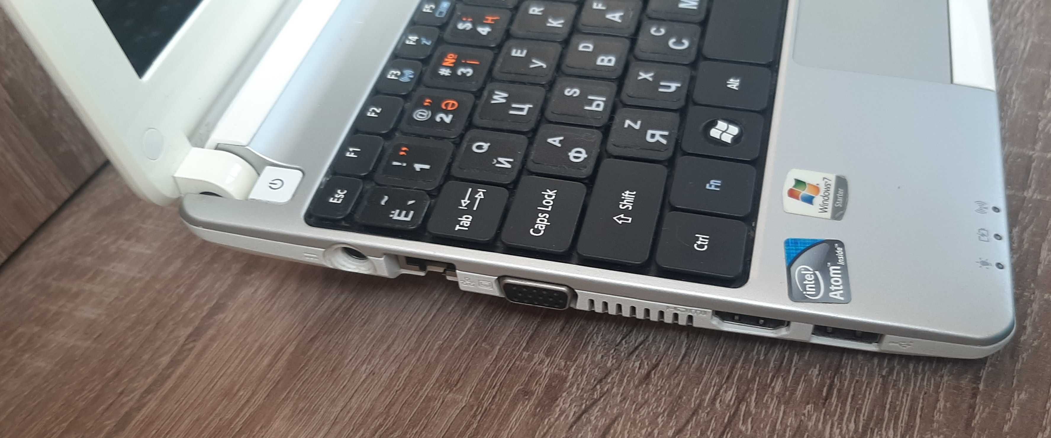 нетбук Acer One D270 + новая беспроводная мышка