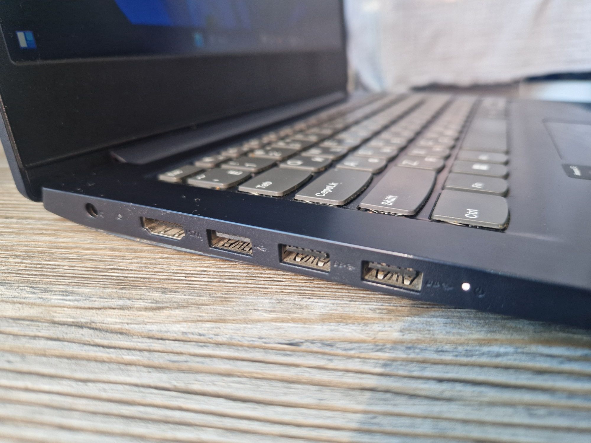 Ноутбук Lenovo Ryzen5 3500\ОЗУ=12гб\SSD