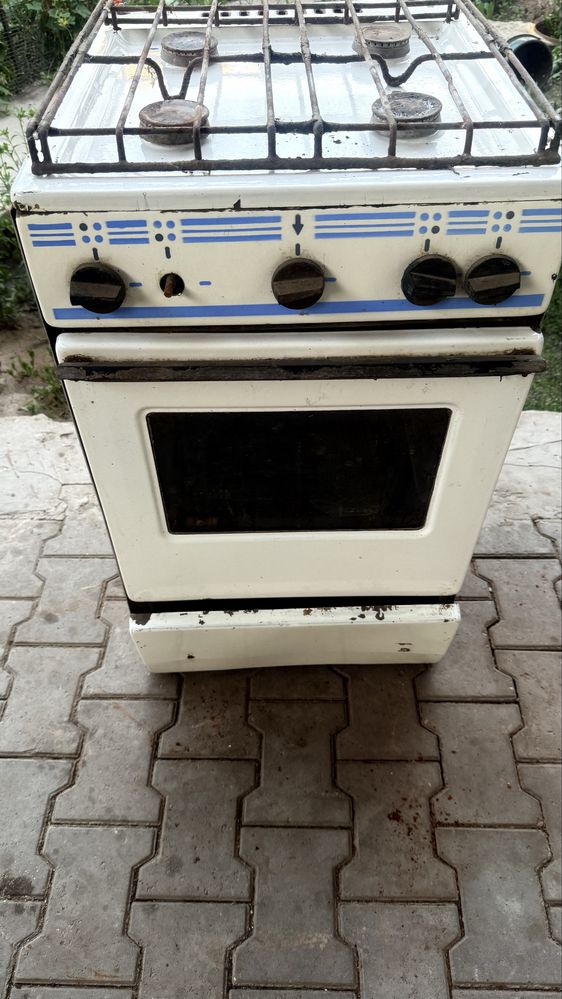 Холодильник продам срочно