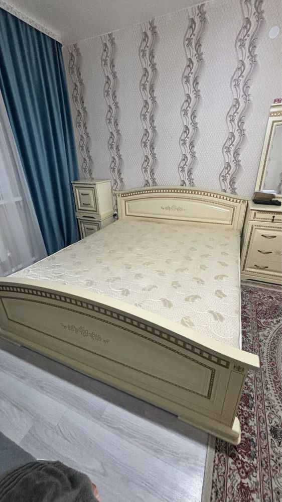 Продам тахту в хорошем состоянии