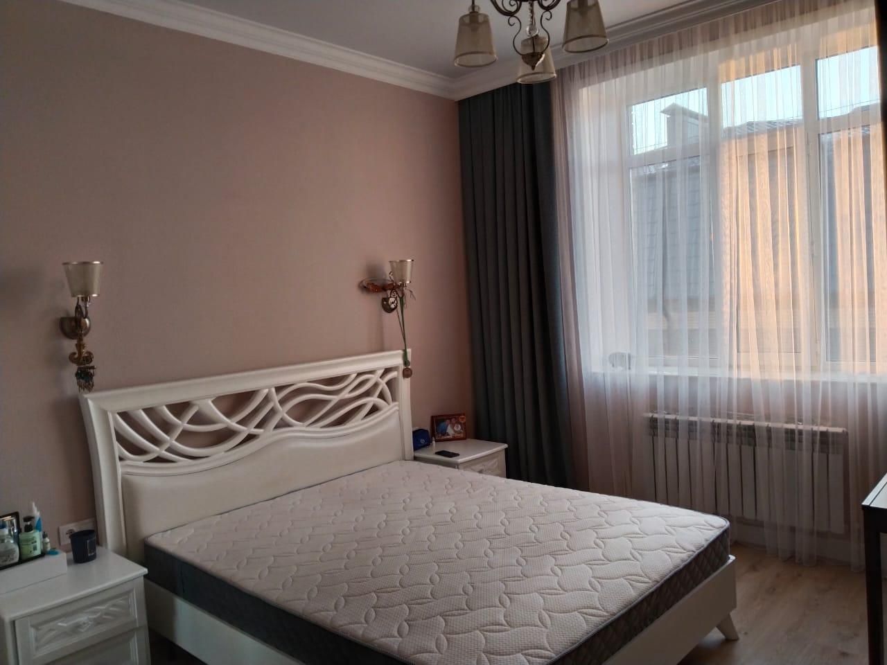 Продаю 5 ком Юго-Восток Муканова 1/9