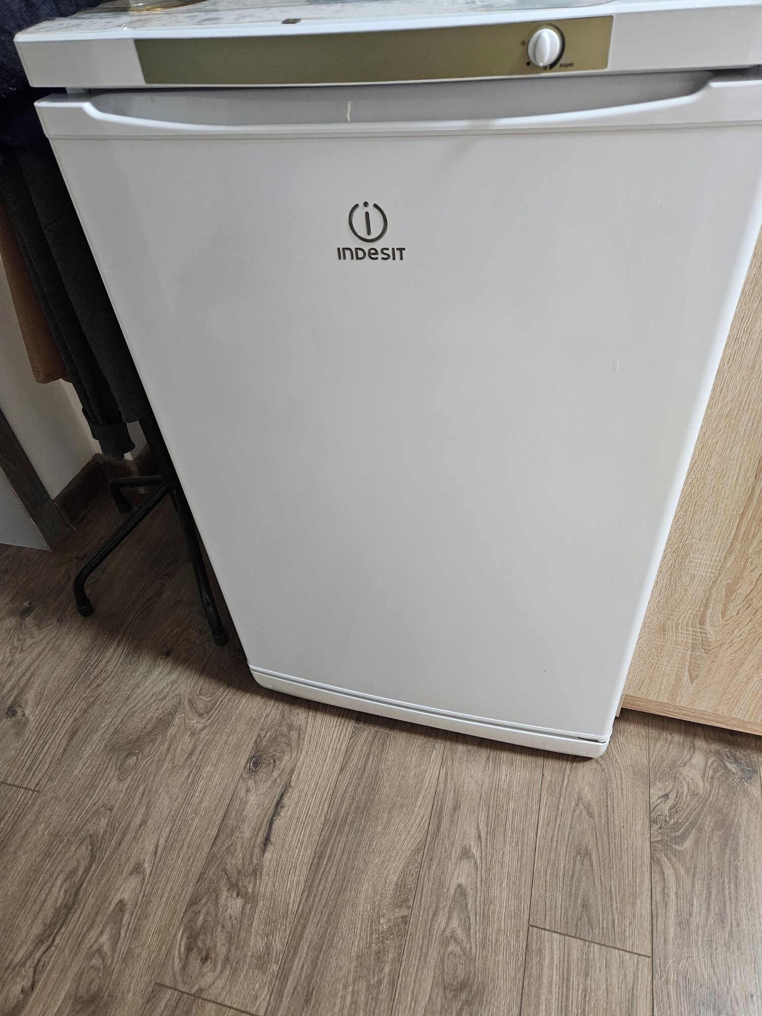 Морозильник indesit