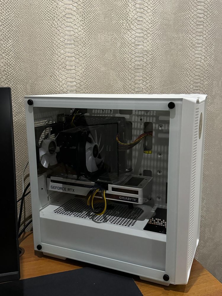 Продам мощный игровой компьютер
