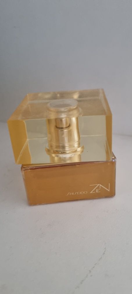 Продам парфюм ( б/у) оригинал