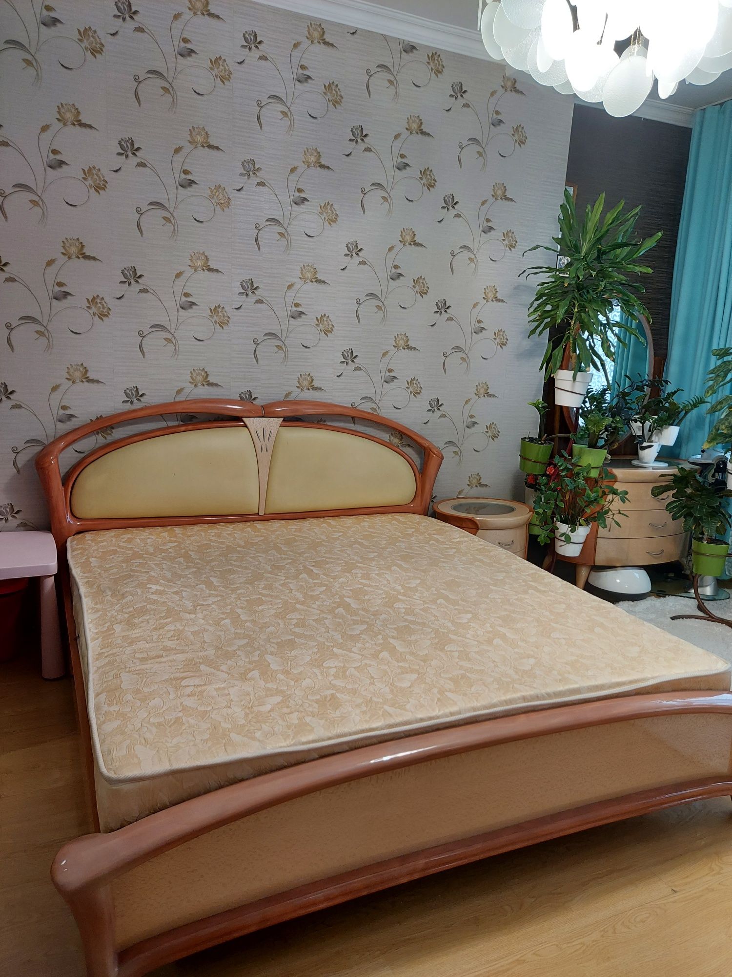 Спальный гарнитур Чехия