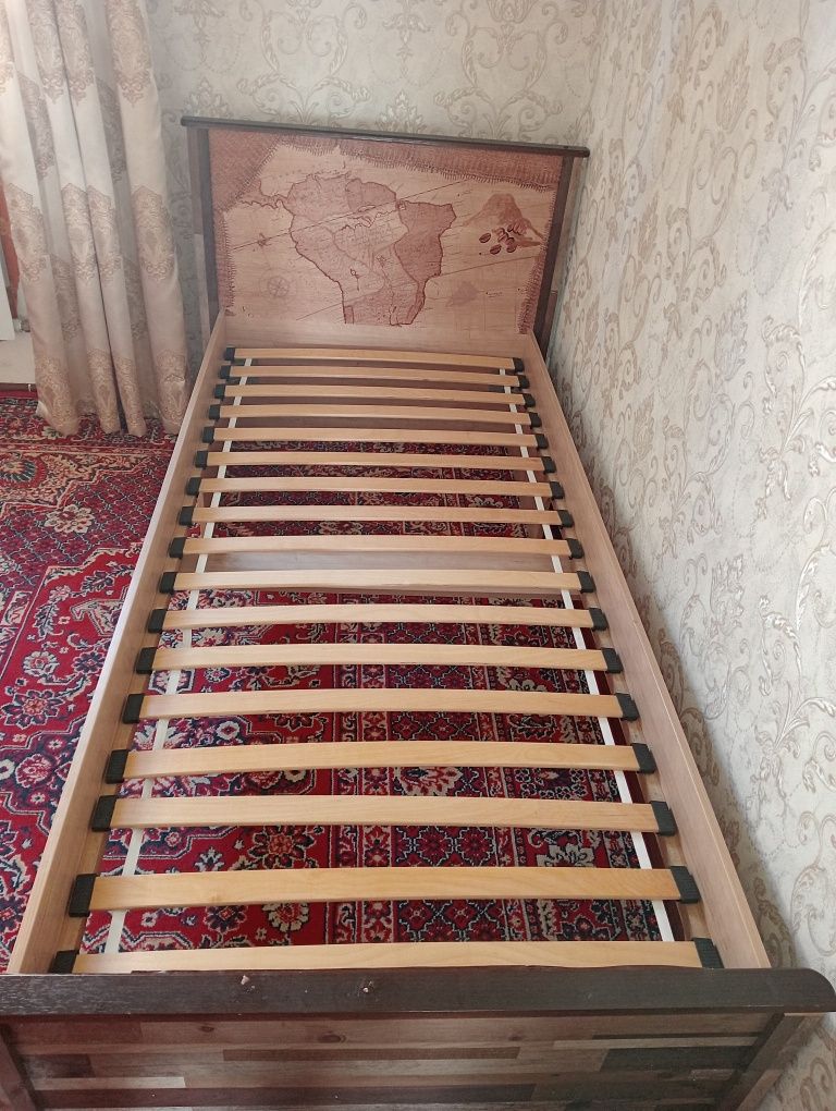 Продам кровать в хорошем состояние