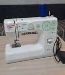 Швейная машинка фирмы Janome