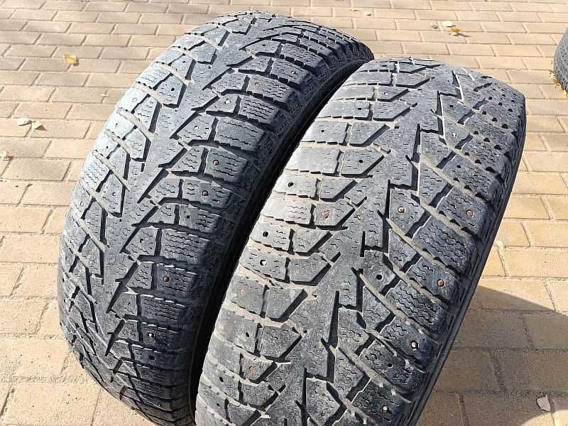 Шины 235/65 R17 - "Maxxis Arctictrekker NS3" (Китай), зимние.