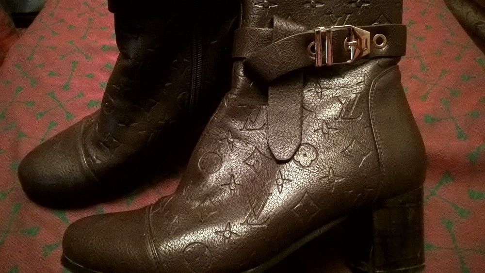 Сапоги осенние женские Louis Vuitton