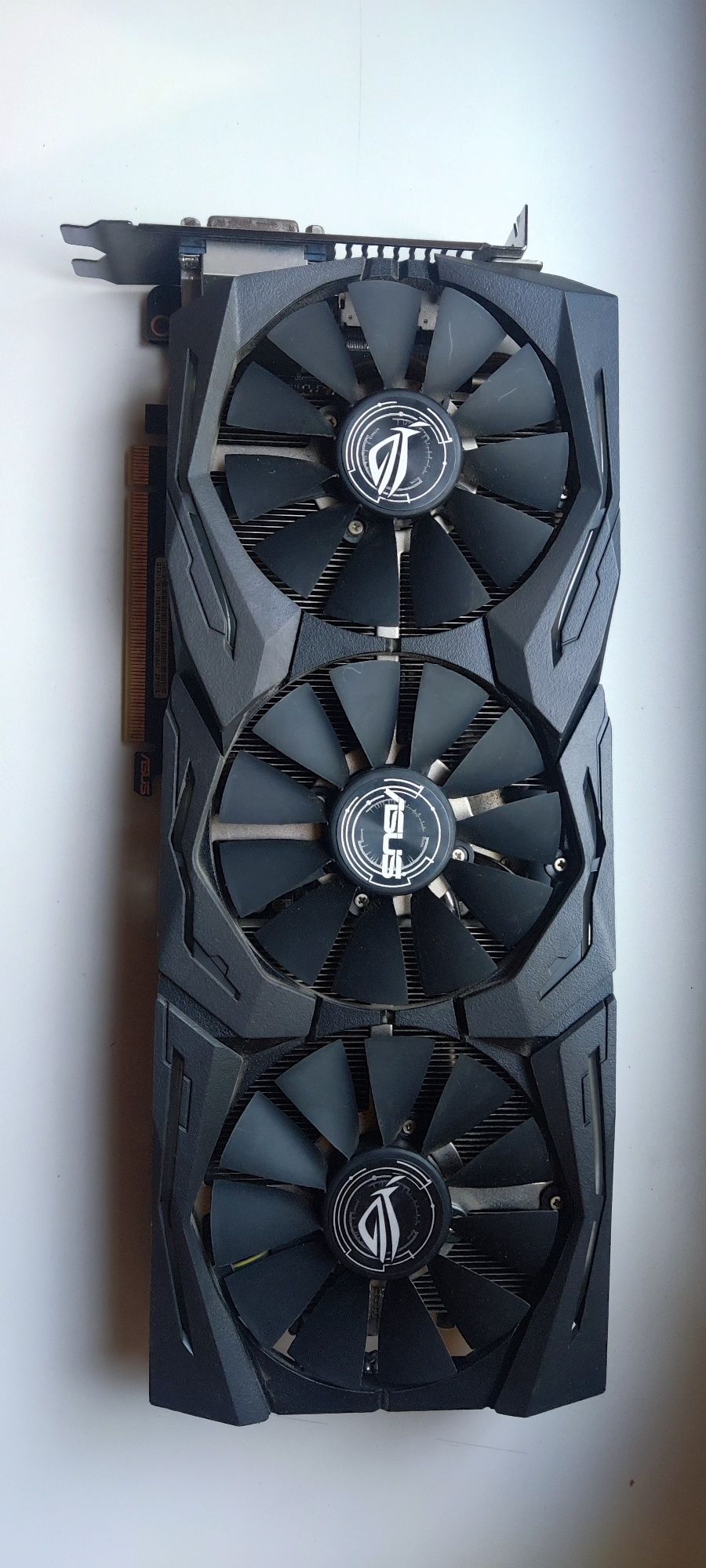 GTX 1070 TI в отличном состоянии (торг уместен) (самовывоз)