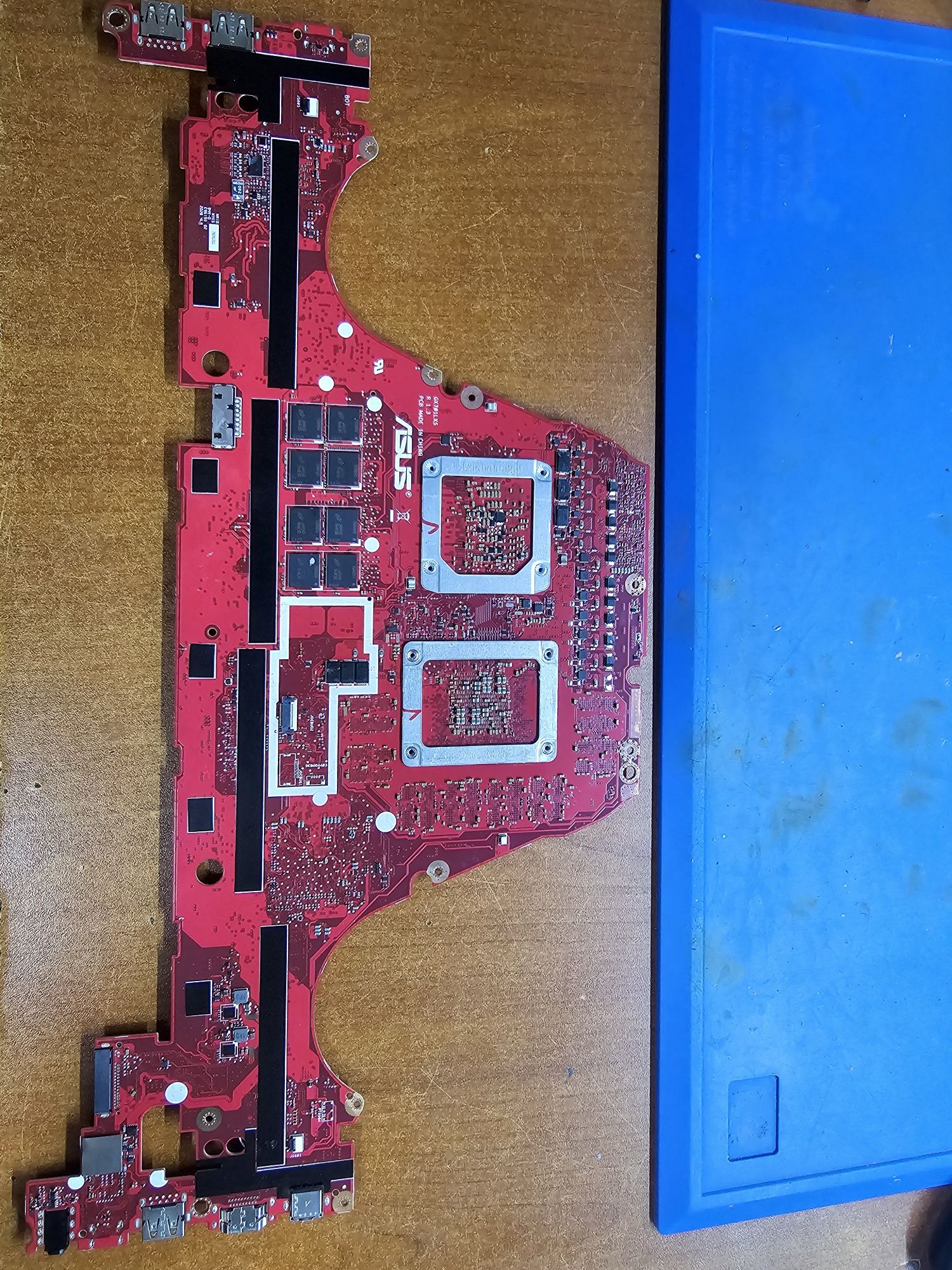Плата на Asus GX701LSX