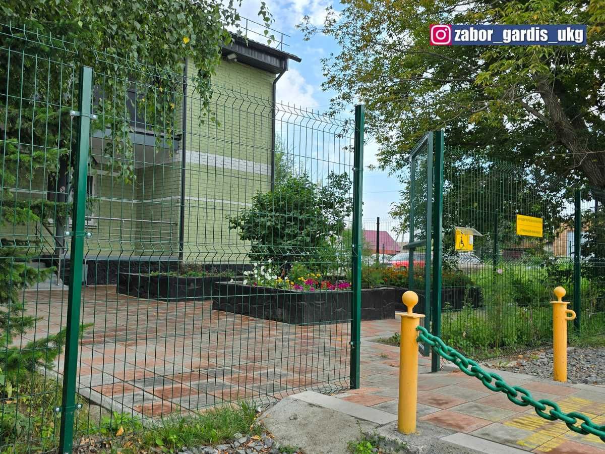 Готовые заборы и ограждения из 3д сетки в Усть-Каменогорске