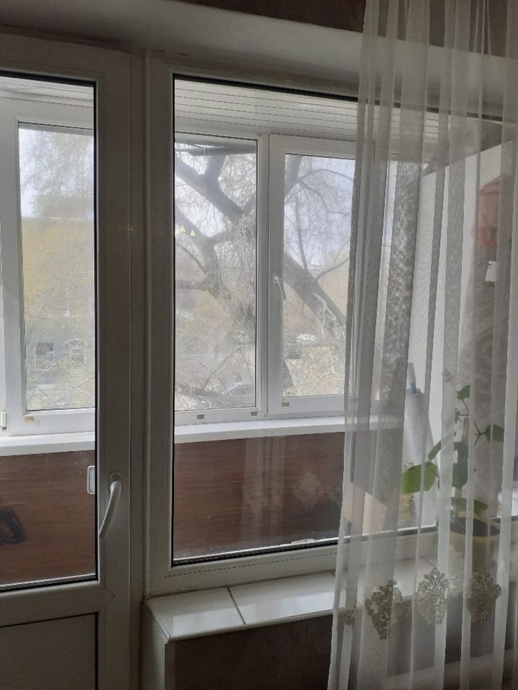 Продам 4 комнатную квартиру в центре