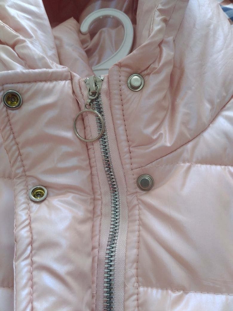Продам куртку 134