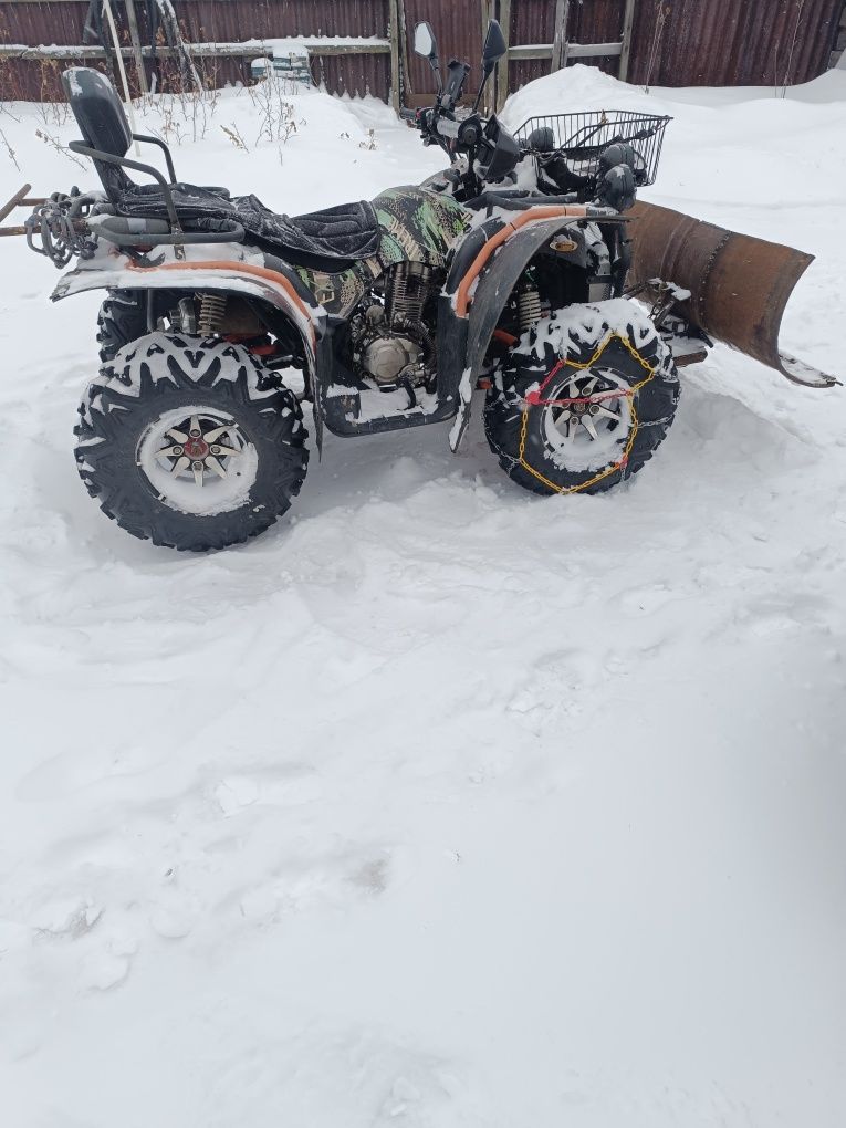 Продам или обмен квадроцикл 300куб ,полный привод4×4,лебедка