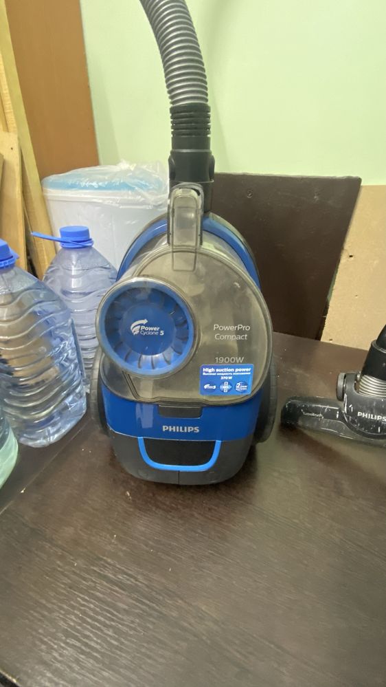 Пылесос продается philips