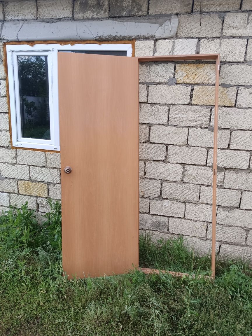 Межкомнатные двери б/у