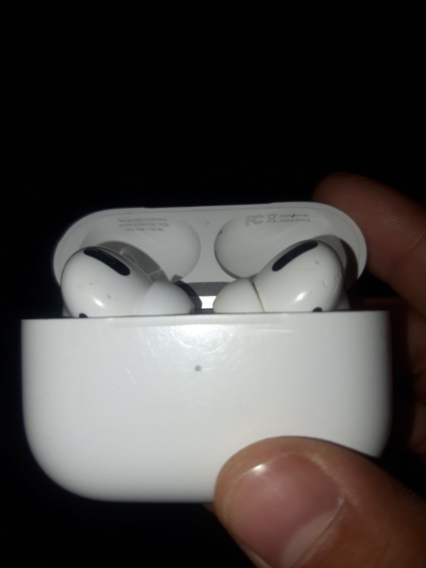 Airpods оригинал