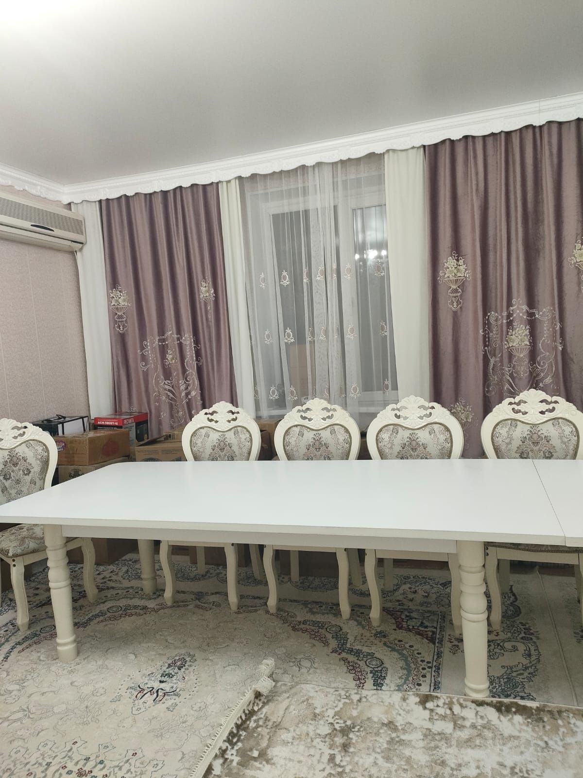 Продам столы, 2 штуки. Один стол - 50000т