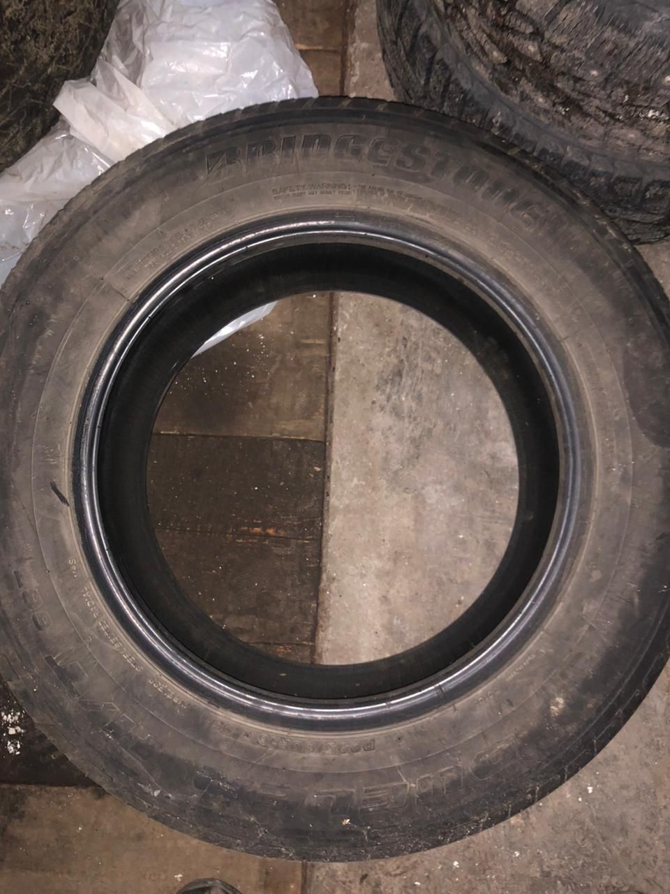 Продам резину 1 шт Bridgestone