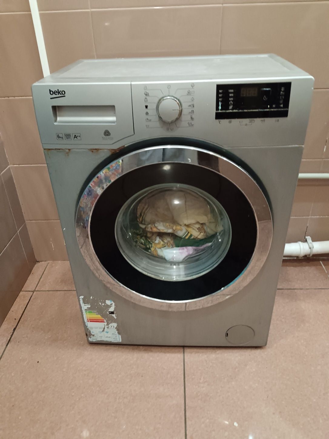Продам стиральную машинку на запчасти