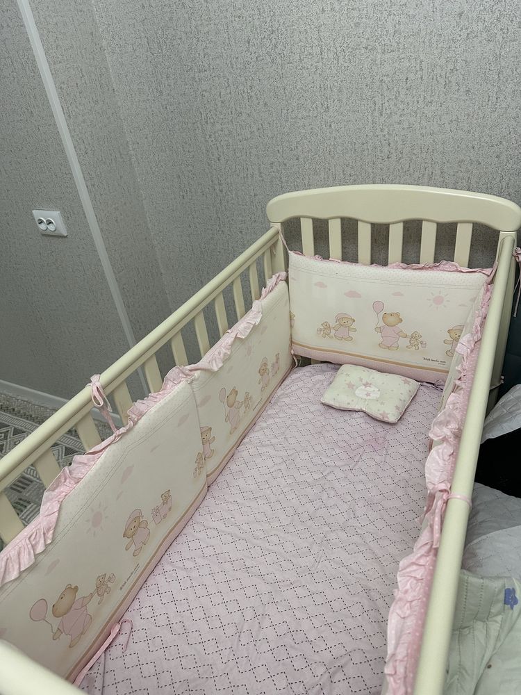 Продам детскую кроватку