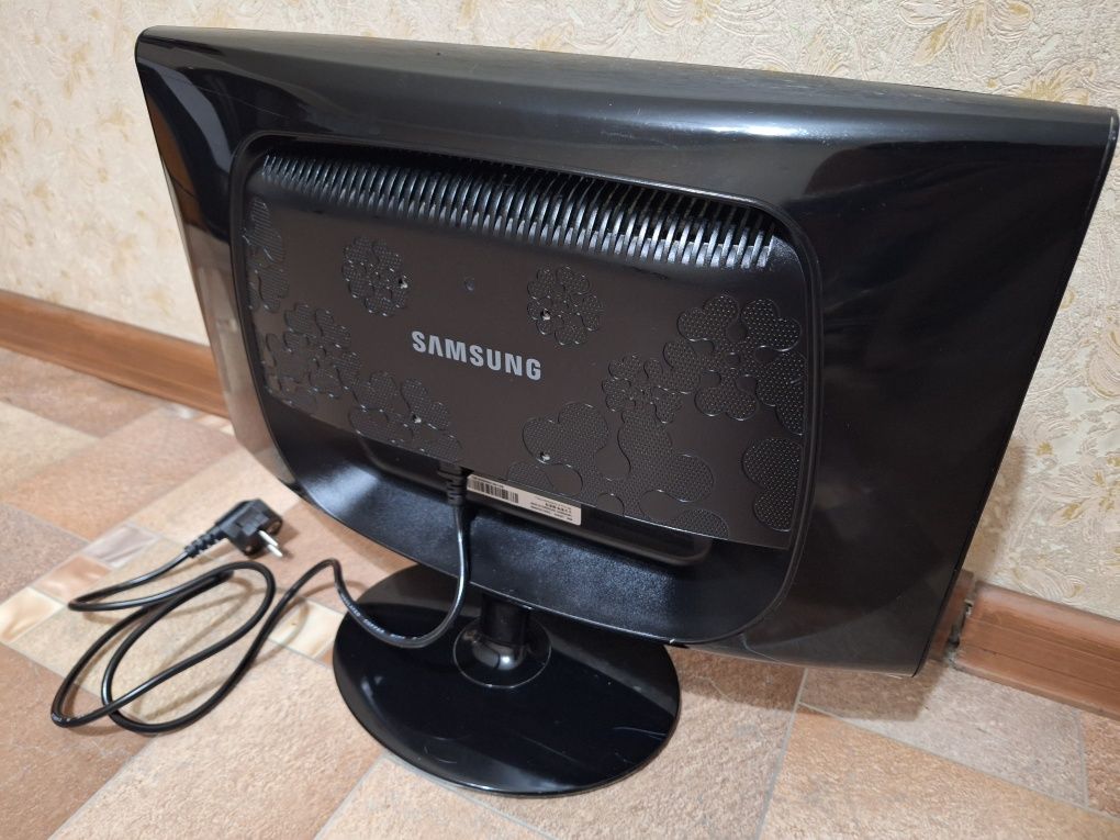 Монитор Samsung.