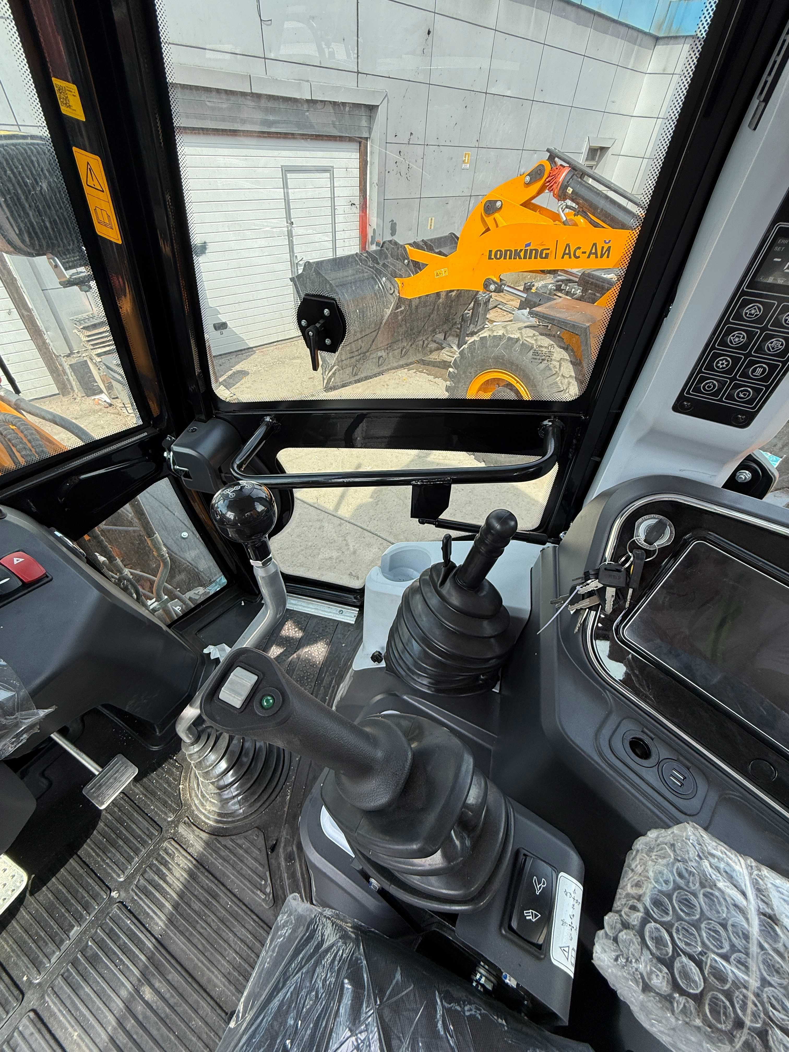 Экскаватор-погрузчик 3 в 1 Lonking 83C 2025 г. 1,2 м³