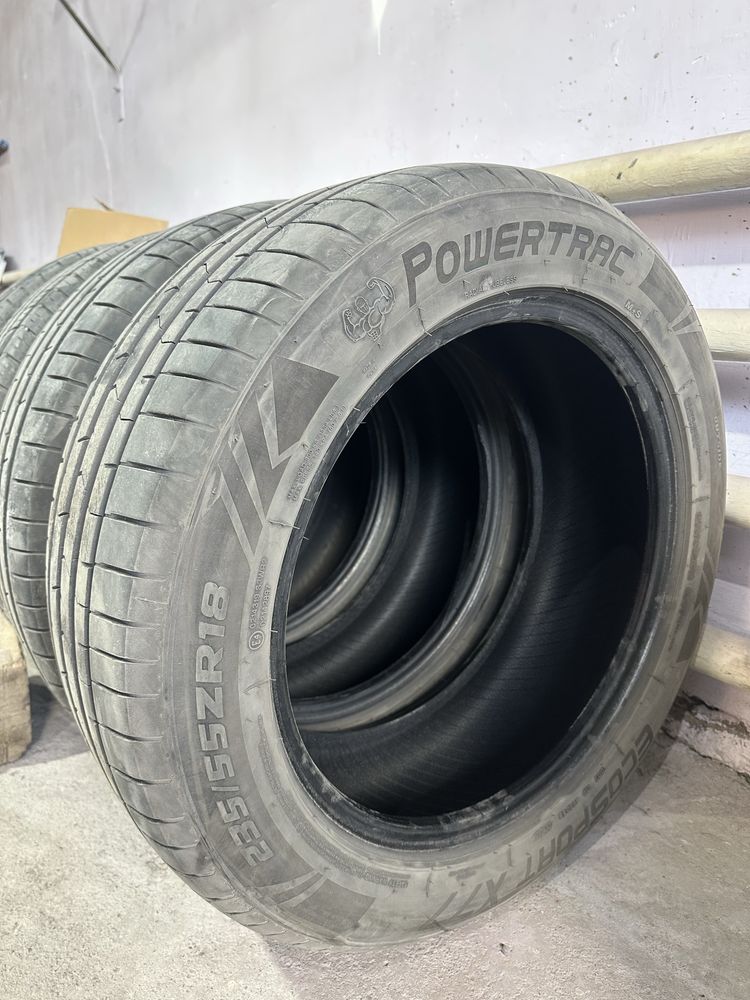 Продам покрышкий 235.55.R18
