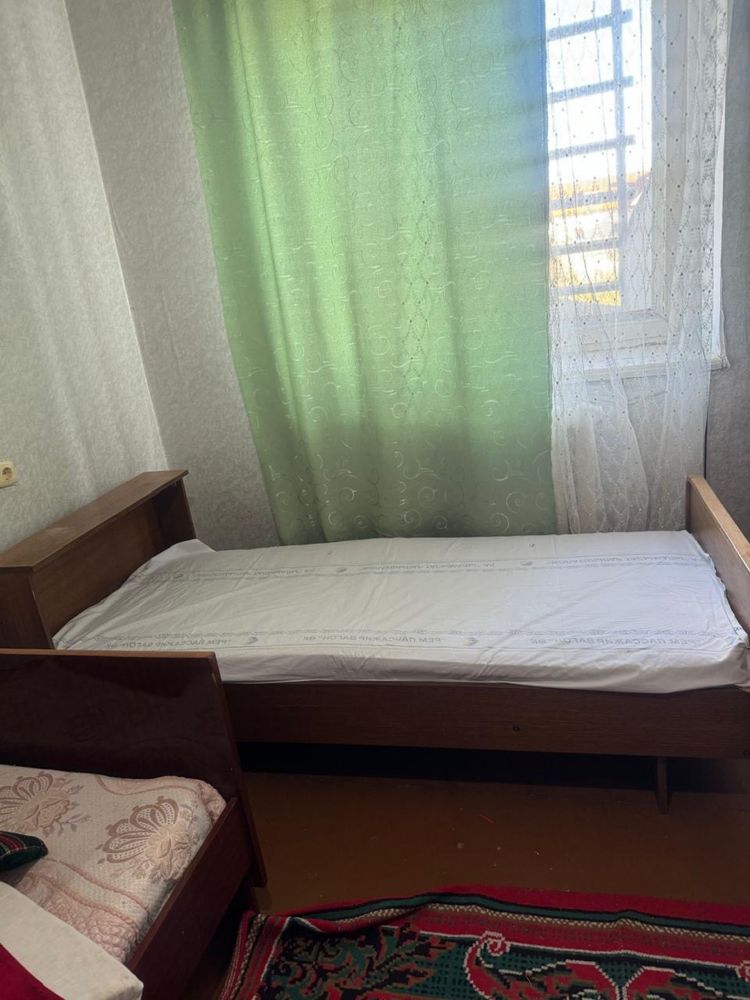 Продам шв.машину, ТВ, кровати